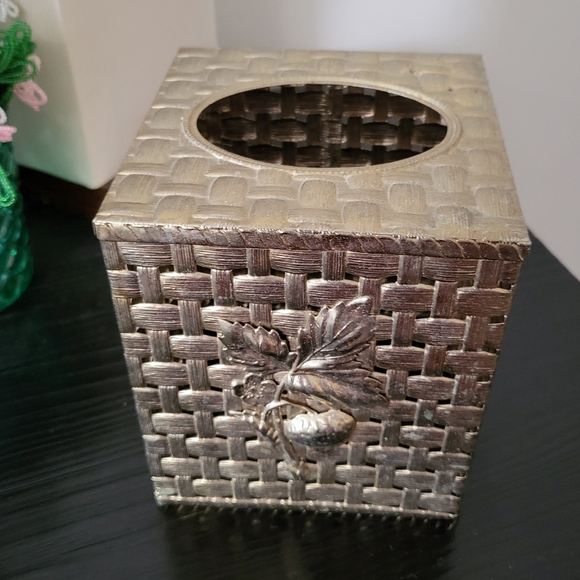 Vintage Metal Tissue Box Cover Holder 🍓 STRAWBERRY - Picture 2 of 5